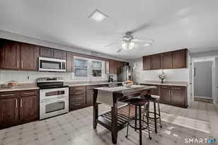 3 Grand Pl, Newtown, CT 06470 - Photo 12