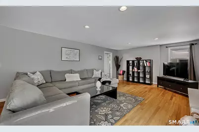 3 Grand Place, Newtown, CT 06470 - Photo 6