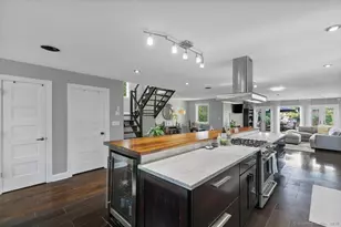 33 Jefferson Pl, Branford, CT 06405 - Photo 6