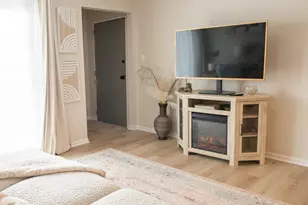 85 N Main St, East Hampton, CT 06424 - Photo 4