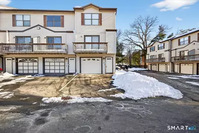 15 Crest Street #D27, West Haven, CT 06516 - Photo 1