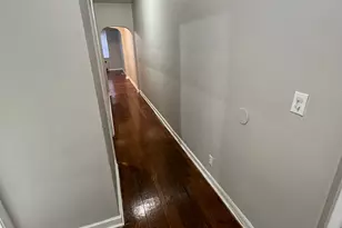 276 Collins St, Hartford, CT 06105 - Photo 8