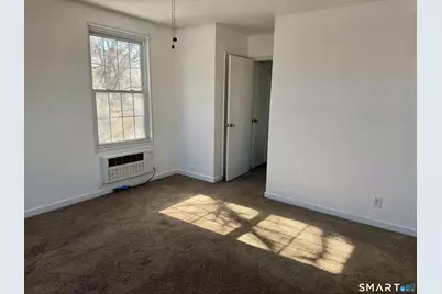 186 Louisiana Avenue #D, Bridgeport, CT 06610 - Photo 8