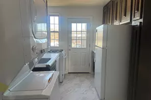 186 Louisiana Ave, Bridgeport, CT 06610 - Photo 2