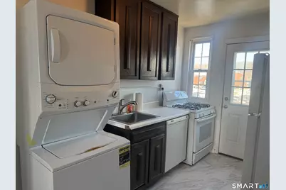 186 Louisiana Avenue #D, Bridgeport, CT 06610 - Photo 2