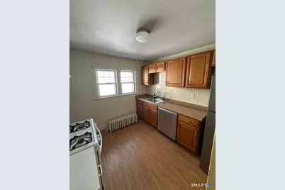 28 Hobbie Street, Stamford, CT 06902 - Photo 8