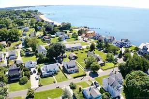 27 Ridgewood Ave, Madison, CT 06443 - Photo 2