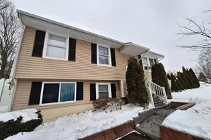 130 Celentano Dr, Naugatuck, CT 06770 - Photo 2