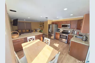 130 Celentano Drive, Naugatuck, CT 06770 - Photo 4