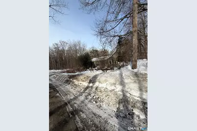 40 Towns End Road, Newtown, CT 06470 - Photo 2