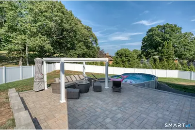 70 Jack English Drive, Middletown, CT 06457 - Photo 2