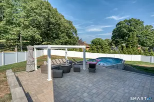 70 Jack English Dr, Middletown, CT 06457 - Photo 2