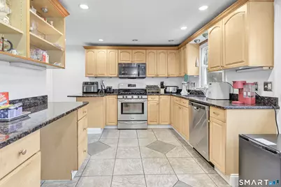 40 Carriage Path North #40, Milford, CT 06460 - Photo 10