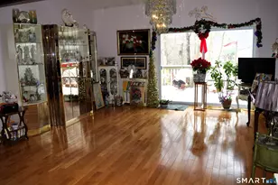 14 Tamarack Ln, Woodbury, CT 06798 - Photo 4