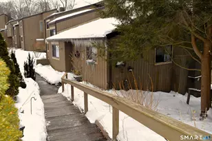 14 Tamarack Ln, Woodbury, CT 06798 - Photo 2