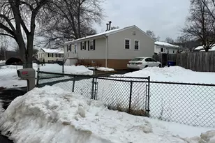 45 Swampscott St, West Haven, CT 06516 - Photo 2