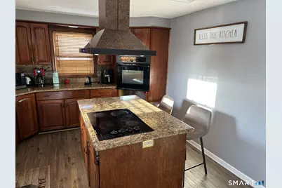 45 Swampscott Street, West Haven, CT 06516 - Photo 6