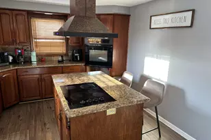 45 Swampscott St, West Haven, CT 06516 - Photo 6