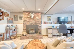 100 Spice Hill Dr, Meriden, CT 06451 - Photo 28