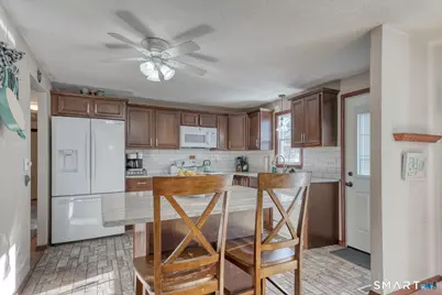 100 Spice Hill Drive, Meriden, CT 06451 - Photo 12