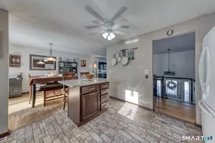 100 Spice Hill Dr, Meriden, CT 06451 - Photo 14