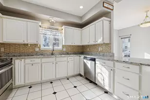 65 Fitch Meadow Ln, South Windsor, CT 06074 - Photo 8