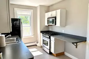 25 Westfield Ave, Bridgeport, CT 06606 - Photo 4