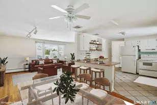 42 Carroll Rd, Hamden, CT 06517 - Photo 2