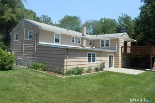 131 Old Elm Rd, Fairfield, CT 06825 - Photo 2