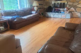 131 Old Elm Rd, Fairfield, CT 06825 - Photo 4