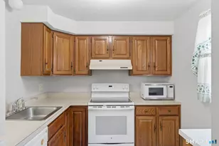 21 Mill Pond Ln, Durham, CT 06422 - Photo 12