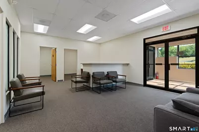 124 White Oak Drive, Berlin, CT 06037 - Photo 2