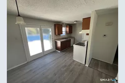 633 Center Street #APT E, Manchester, CT 06040 - Photo 6