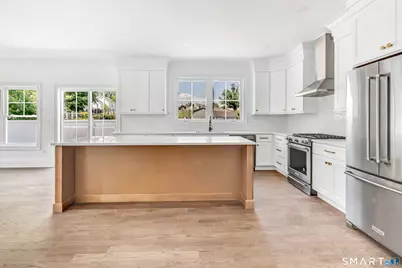 27 Suzanne Circle, Fairfield, CT 06825 - Photo 8