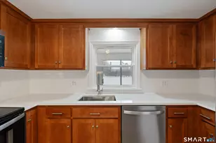 56 Craigmoor Rd, West Hartford, CT 06107 - Photo 6