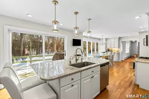 10 Foxwood Rd, Trumbull, CT 06611 - Photo 10