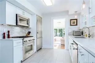 303 Wakeman Rd, Fairfield, CT 06824 - Photo 12