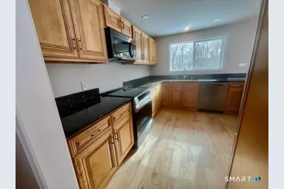 32 Latimer Drive, East Lyme, CT 06333 - Photo 10