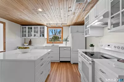 110 Alden Street, Fairfield, CT 06824 - Photo 6