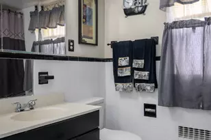 39 Burlington St, Hartford, CT 06112 - Photo 28