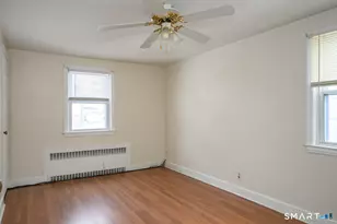 39 Burlington St, Hartford, CT 06112 - Photo 24