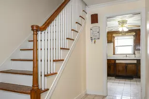 39 Burlington St, Hartford, CT 06112 - Photo 4