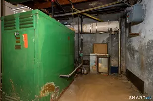 39 Burlington St, Hartford, CT 06112 - Photo 30