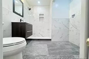 55 Avery St, Stamford, CT 06902 - Photo 18