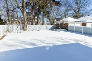 41 Park Pl, Meriden, CT 06451 - Photo 6