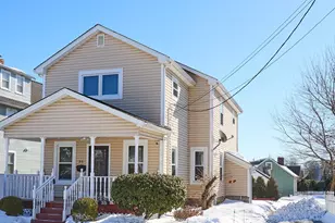 35 Querida St, Bridgeport, CT 06604 - Photo 1