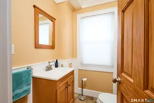 35 Querida St, Bridgeport, CT 06604 - Photo 32