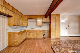 22 Lynmoor St, Milford, CT 06460 - Photo 12