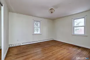 22 Lynmoor St, Milford, CT 06460 - Photo 18