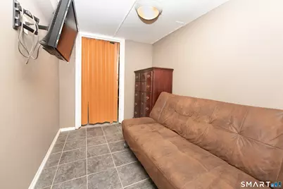 357 Harral Avenue, Bridgeport, CT 06604 - Photo 14